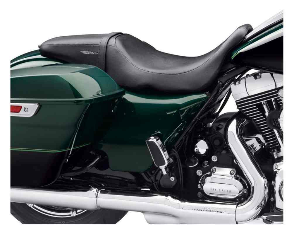 HarleyDavidson® Leather Badlander Seat, Fits '08later Touring models