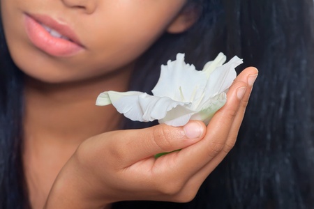 woman-with-flower-fragrance-scent.jpg woman-with-flower-fragrance-scent.jpg